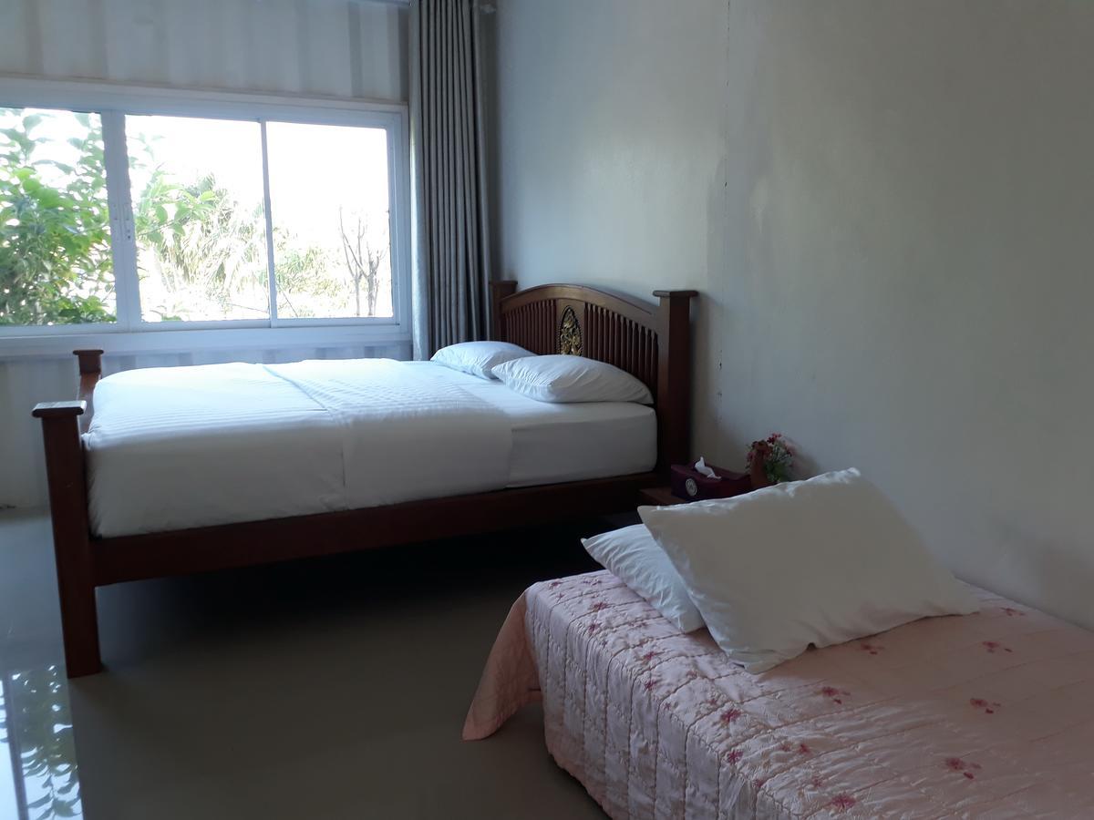 Farsai Homestay Lop Buri Exterior foto