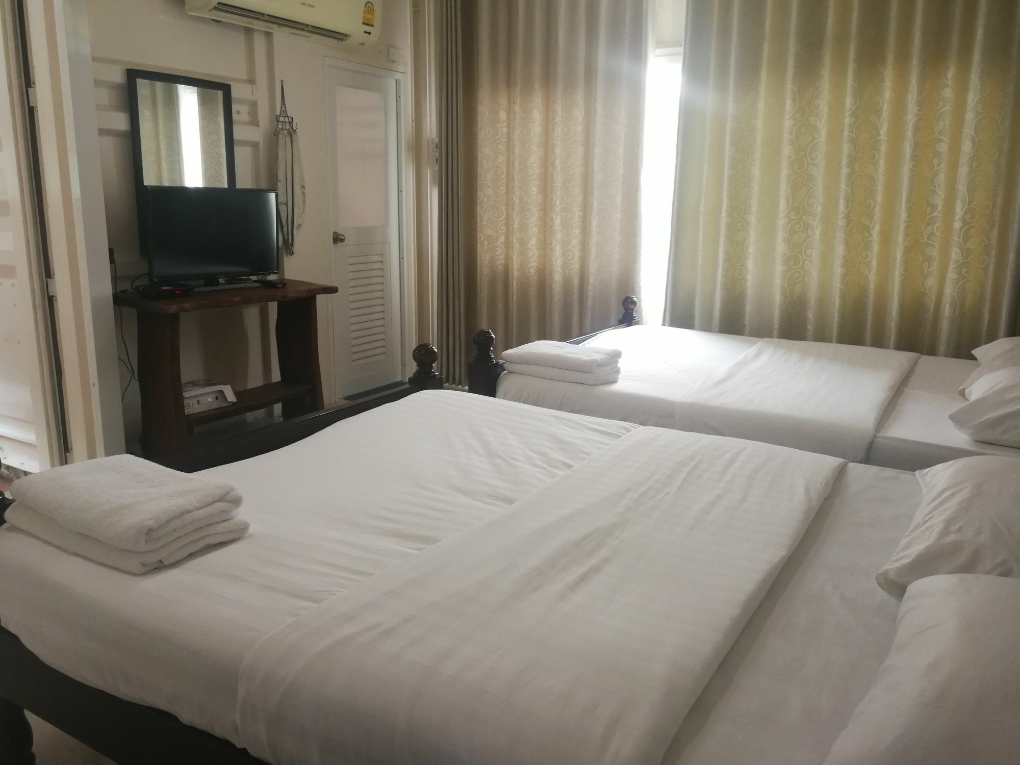 Farsai Homestay Lop Buri Exterior foto